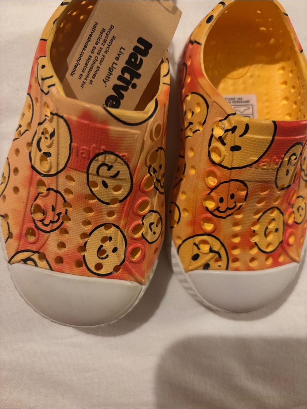 NWT Native Kids Smiley Water Shoes in Orange and Yellow